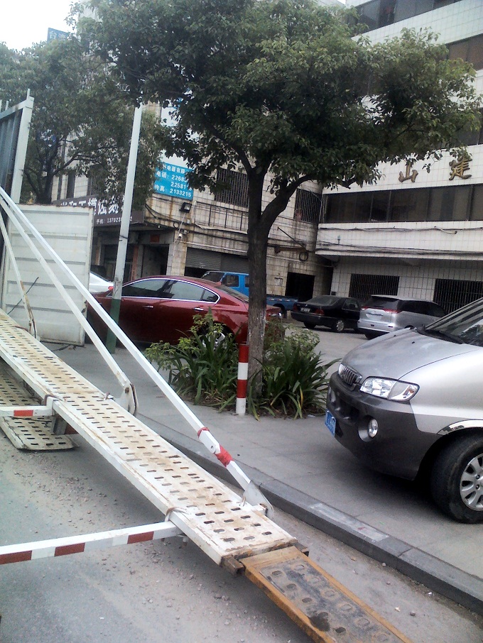 佛山途鴿物流公司專業(yè)承接驕車運(yùn)輸